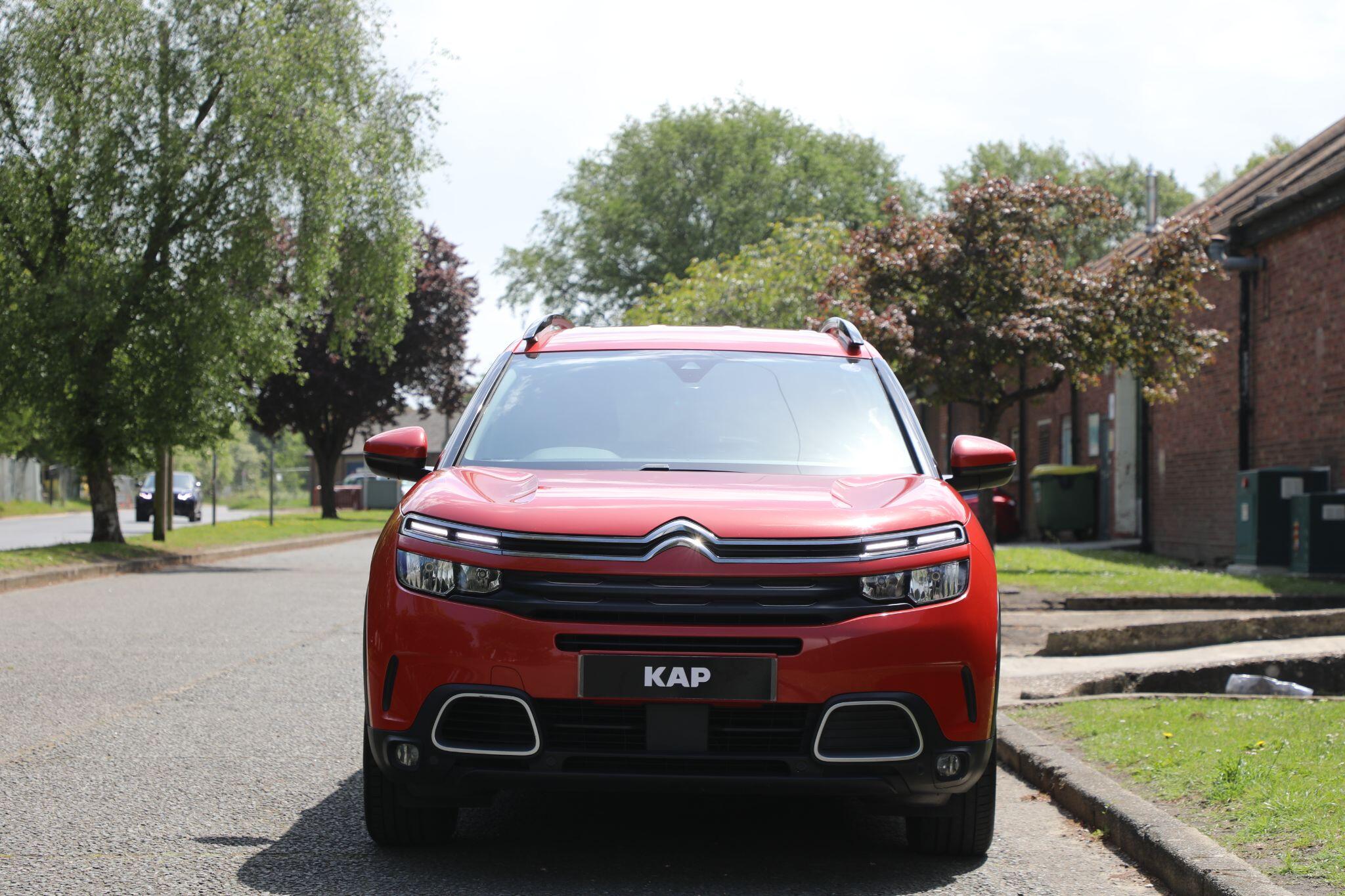 Large vehicle image